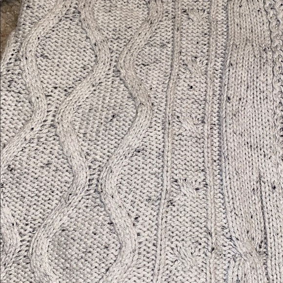 SOLD Universal Thread Cardigan - Picture 3 of 6